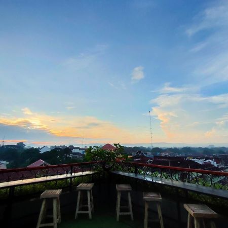 Arrayan Malioboro Syariah Hotel Yogyakarta Kültér fotó